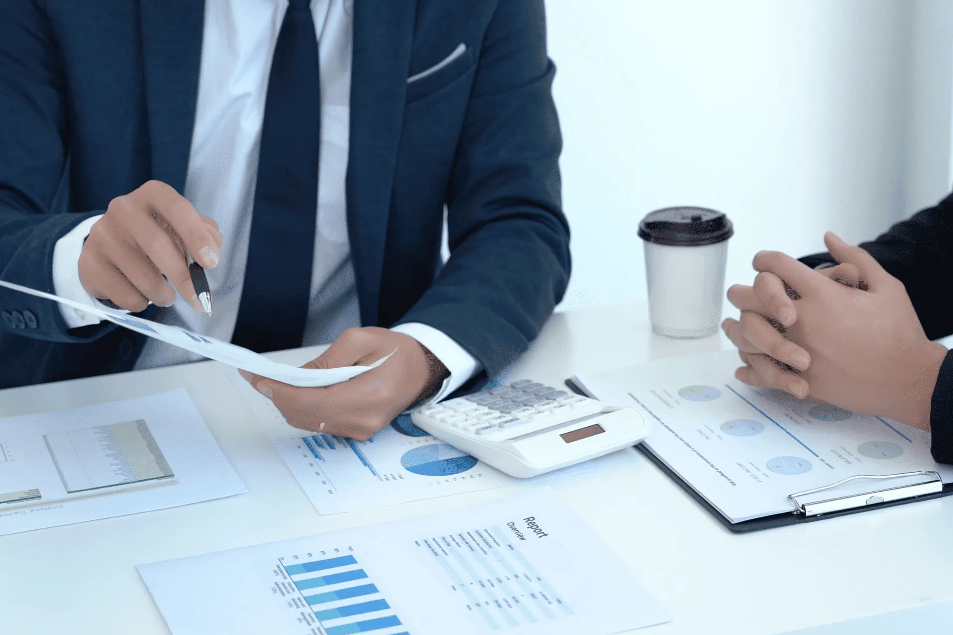 ガラスのオフィスビル 外観